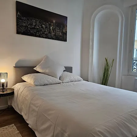 Appartement A Paris Clichy Exterior photo